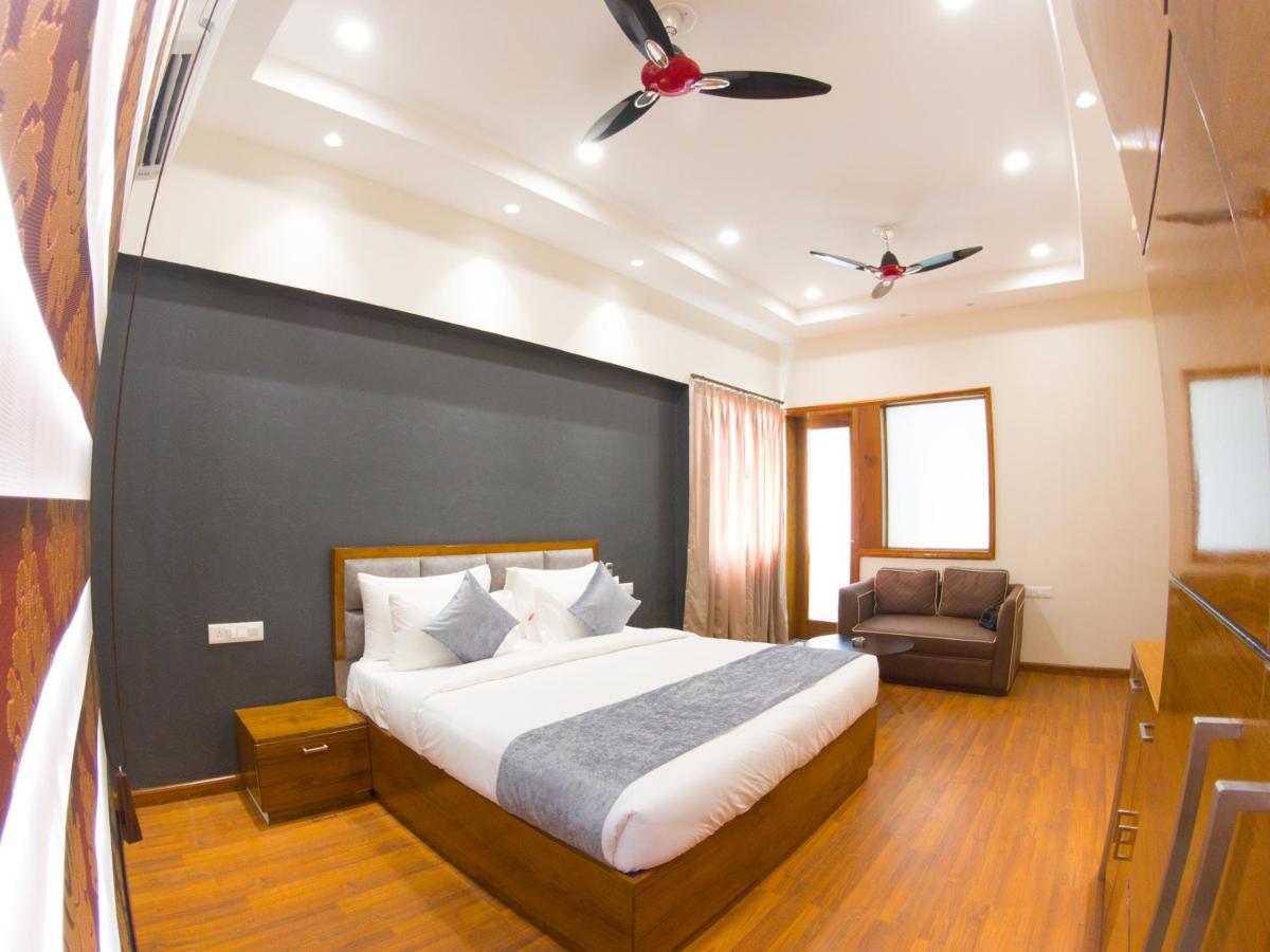 Hotel Vishal Imperial Rohtak Exterior foto